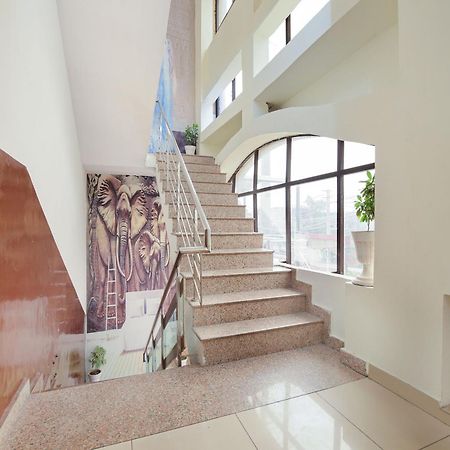 לודהיאנה Oyo Flagship Hotel Le Aley Regency מראה חיצוני תמונה
