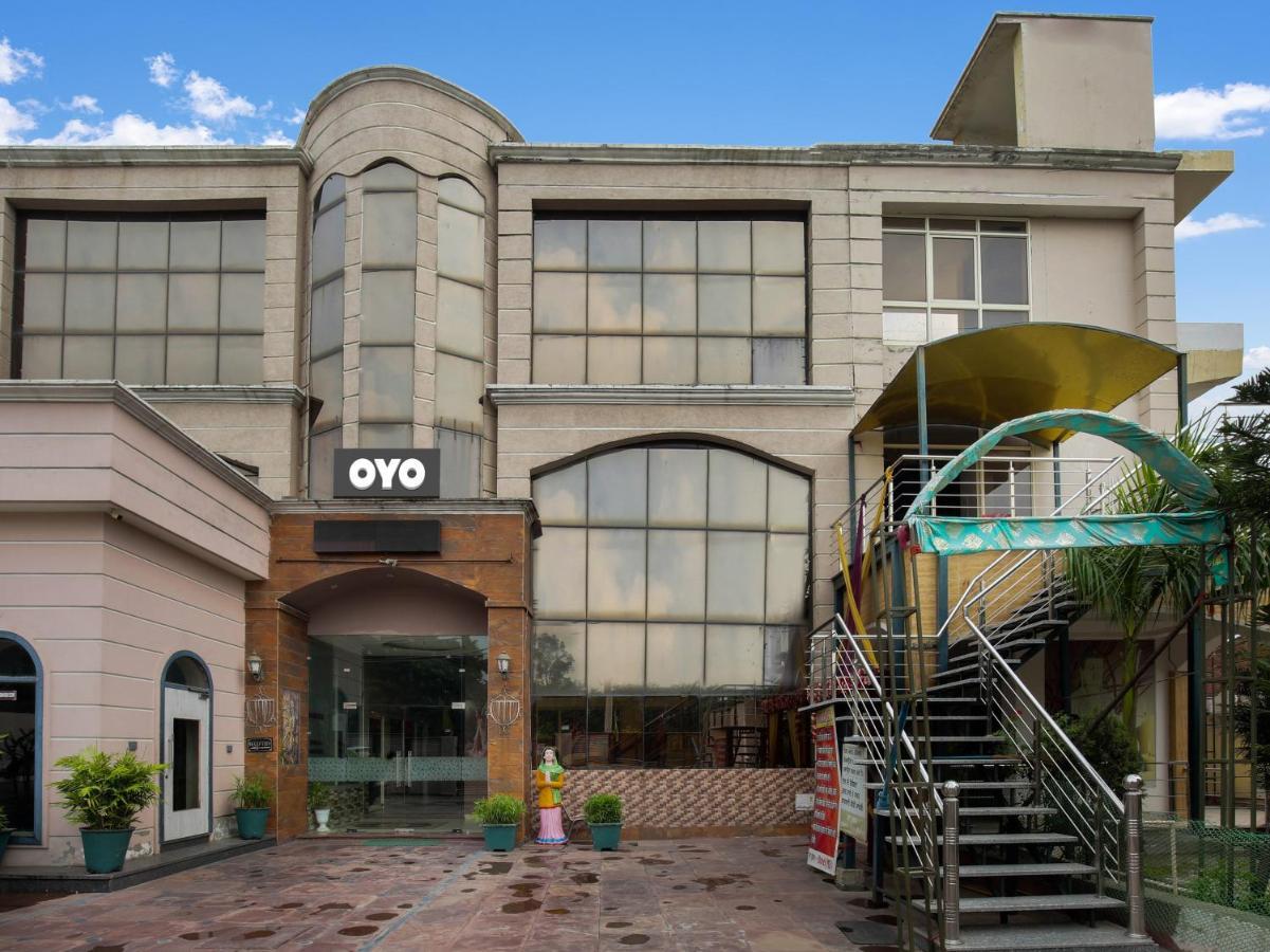 לודהיאנה Oyo Flagship Hotel Le Aley Regency מראה חיצוני תמונה